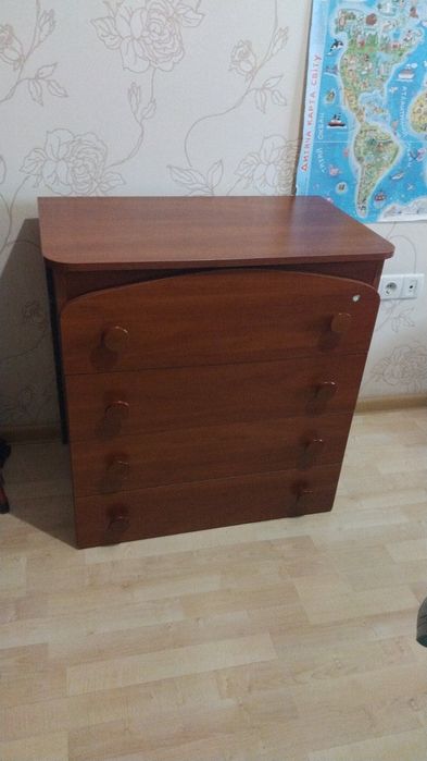 Ліжко дитяче та комод