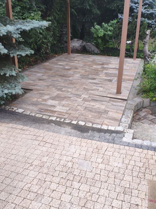 Układanie kostki brukowej