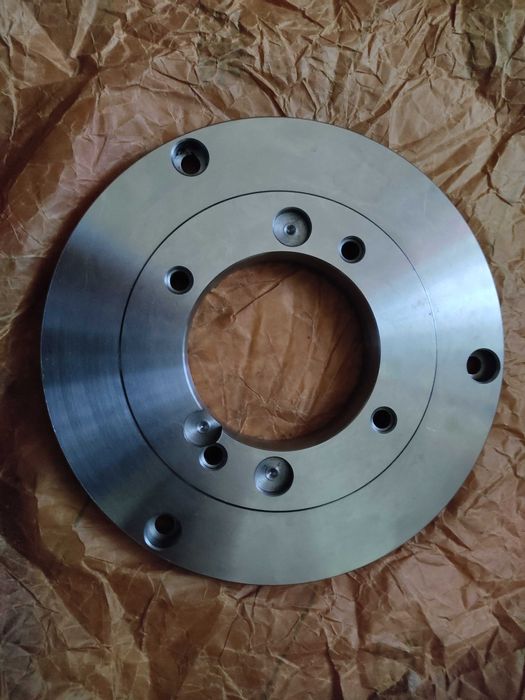 Токарный патрон TOS 250 мм.- переходник конус- планшайба,шпильки.