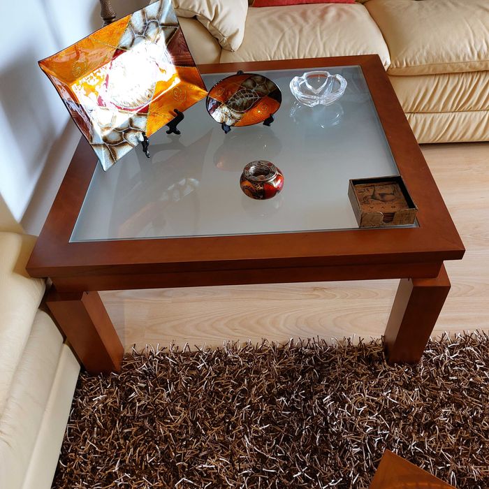 Vendo jogo de sofás da divani e uma mesa de sala