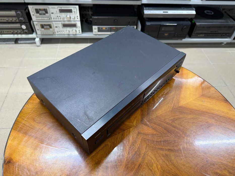 Odtwarzacz płyt CD Yamaha CDX-660 Audio Room