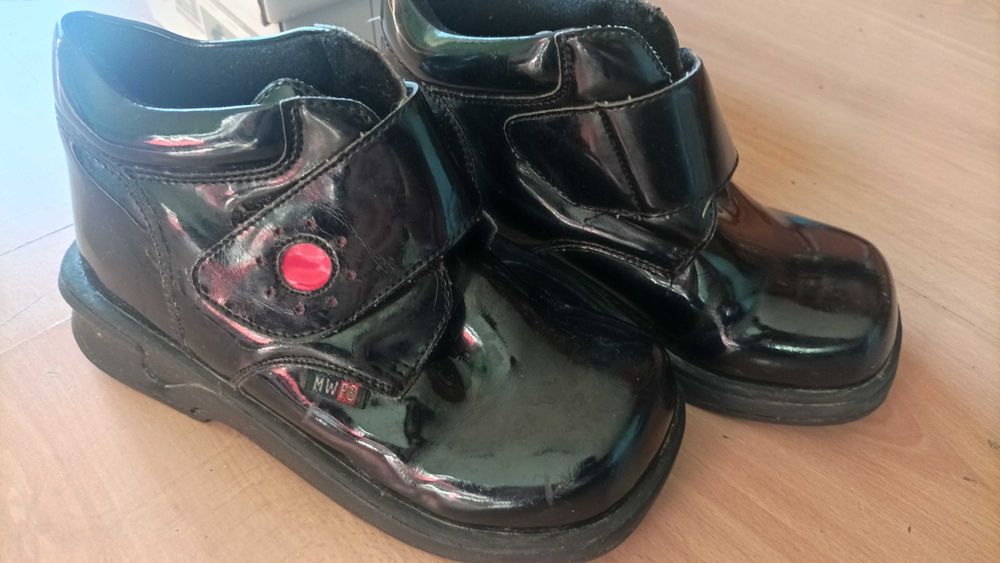 Buty lakierowane na jesień