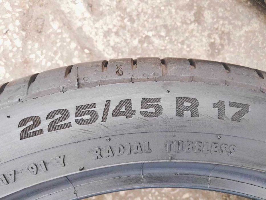 Pneus 225 / 45 R 17 Semi-novos impecáveis