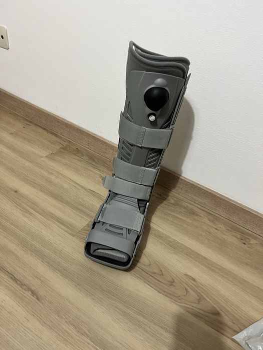 Bota proteçao. CAT Walker