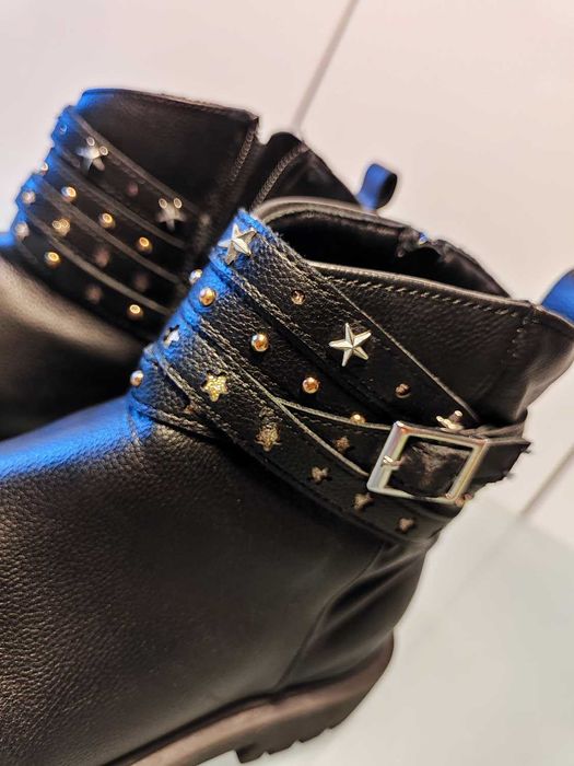 Botas estilo rock c/ fecho