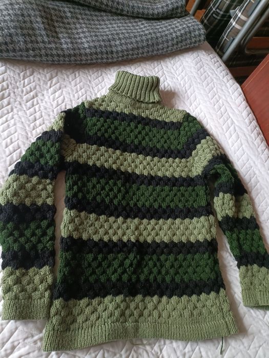 Свитер женский зимний