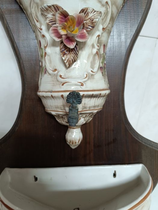 Fonte decorita para parede