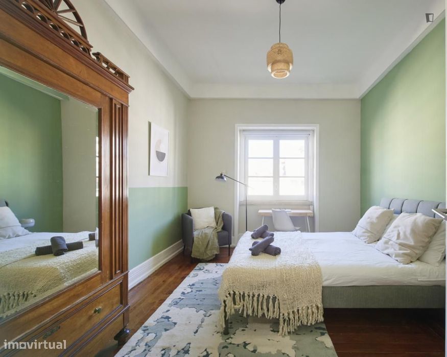 Quarto - localizado em Marquês de Pombal Lisbon