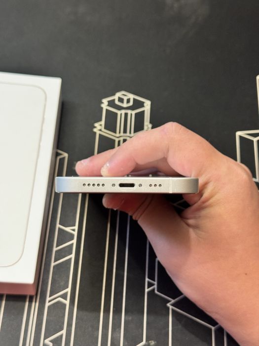 Apple iPhone 13 128GB Biały