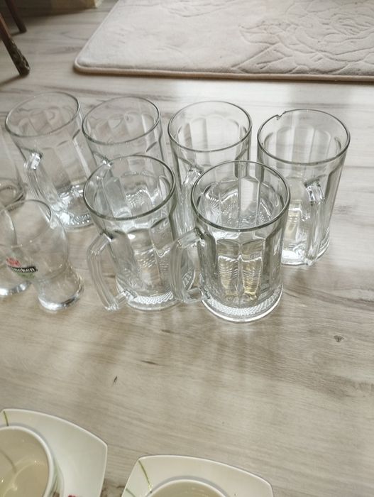 Zestaw kawowy, kufle, lampki, szklanki