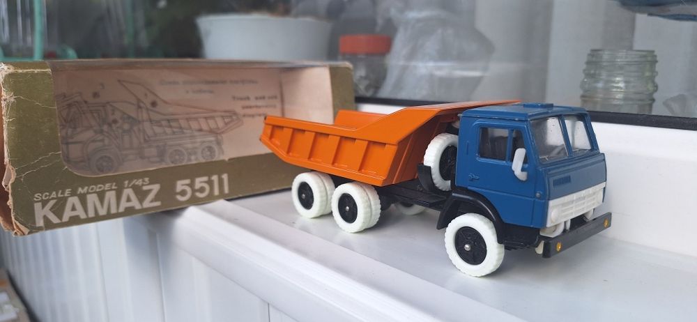 Модель КамАЗ 5511 1:43 масштабная машинка Kamaz камаз
