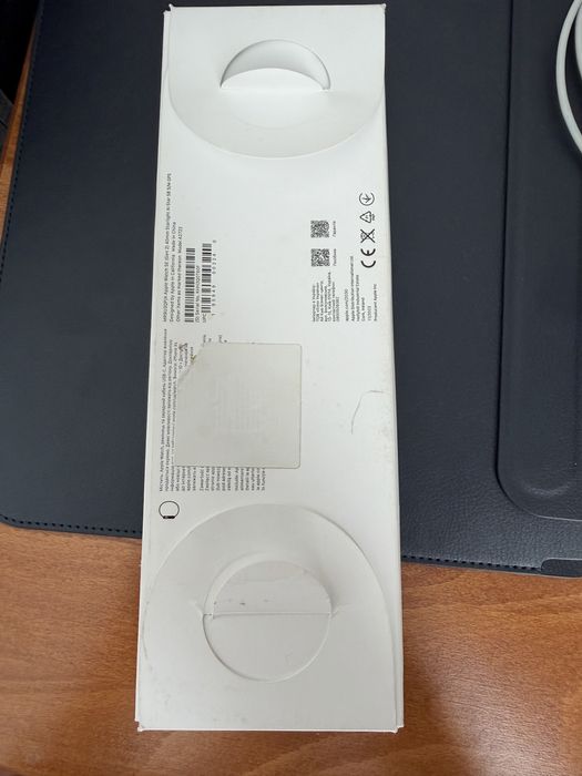 Продам apple watch SE2