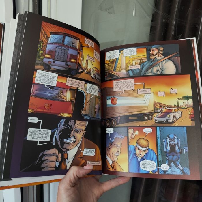 Колекційний Transformers The Definitive G1 Vol 37 Escalation HC