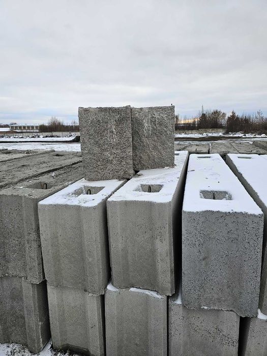 Фундаментний блок Погребище