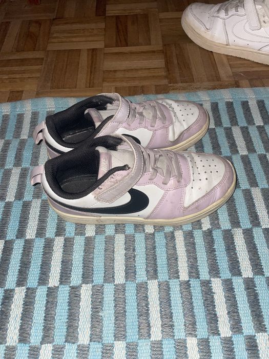 Tenis nike rosa e branco