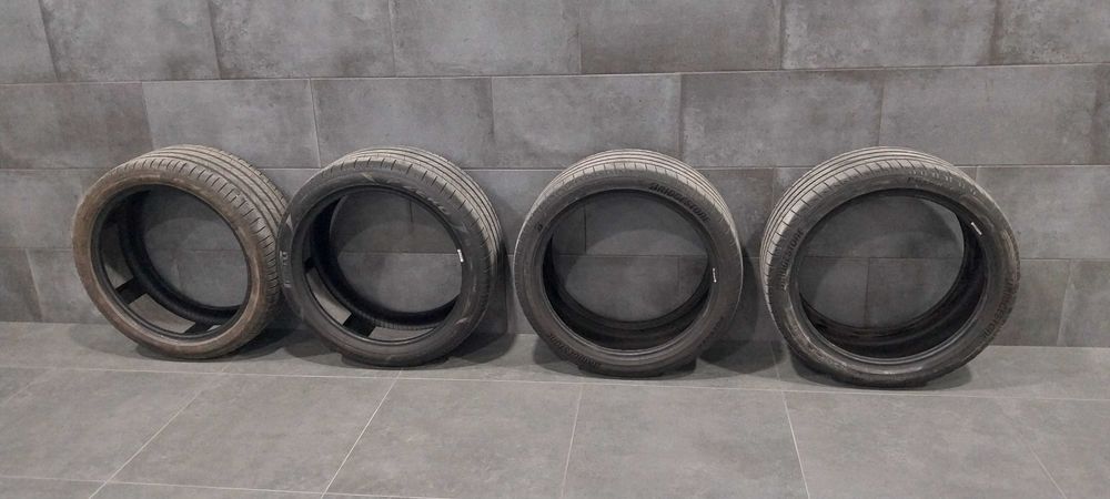 Pneus Pirelli PZero 285/35R20 - 120€