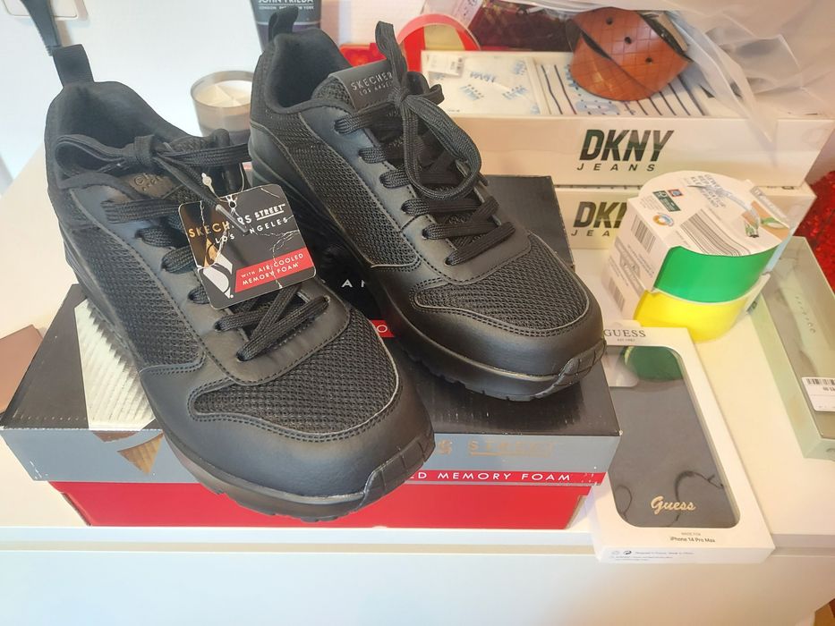 Фирменные новые оригинал кроссовки Skechers мужские