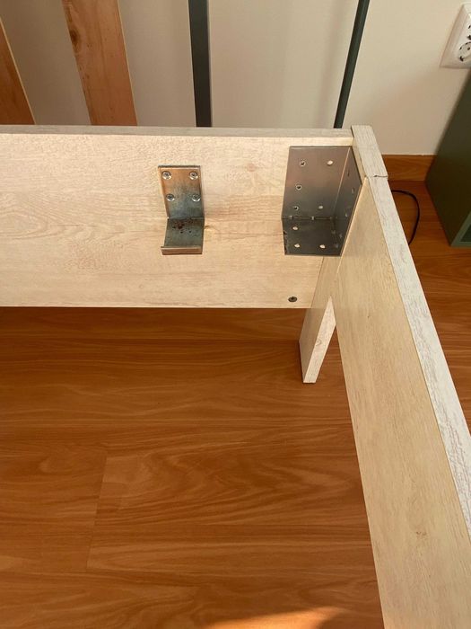 Cama de Casal VERONA (150x190cm) + Estrado de Ripas - Como Novo - 180€