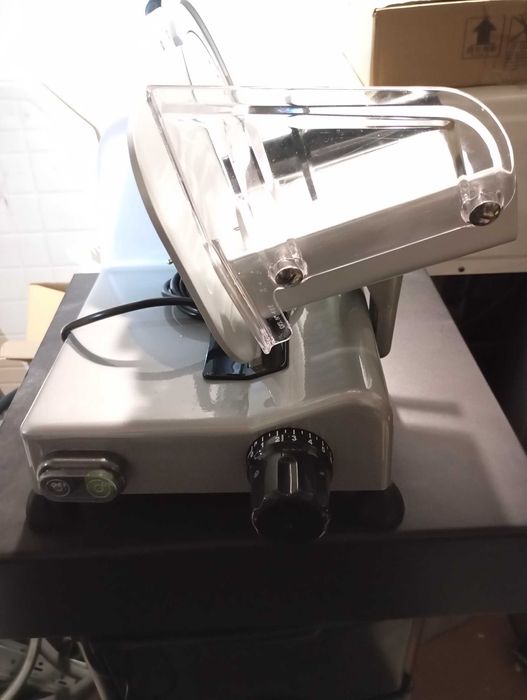 Fatiadora de frios GFS 2019 METRO Profissional