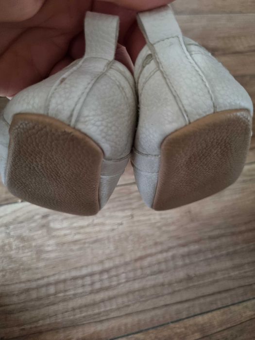 Buciki materiałowe białe Reserved 18/19