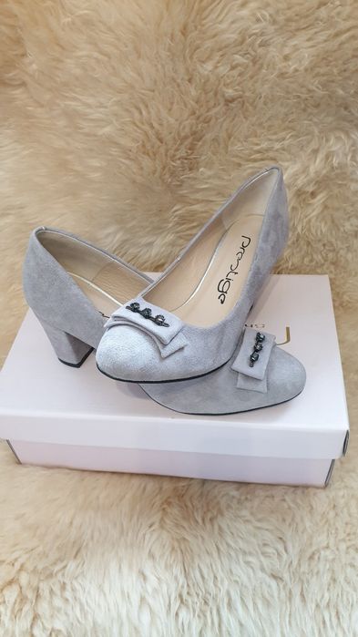 Czółenka czerwone, szare, beżowe zamszowe Prestige roz. 35-40