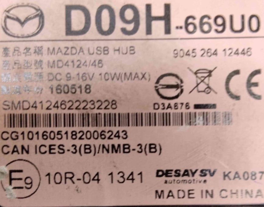 Módulo USB / AUX / IPOD D09H-669U0 - MAZDA CX-3