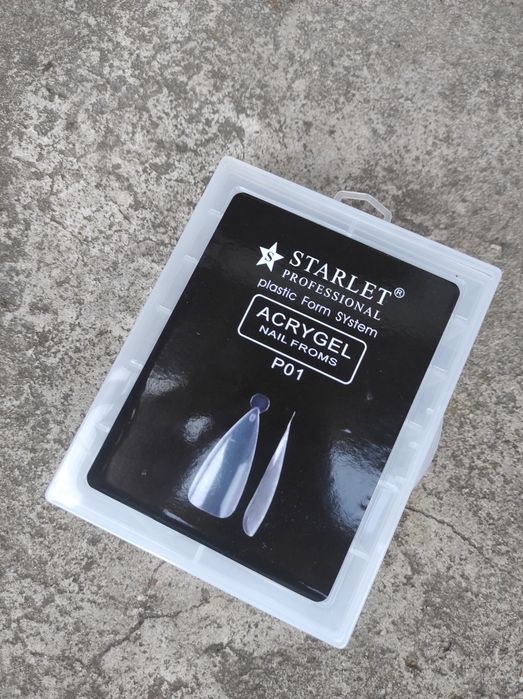 Форми для нарощення нігтів