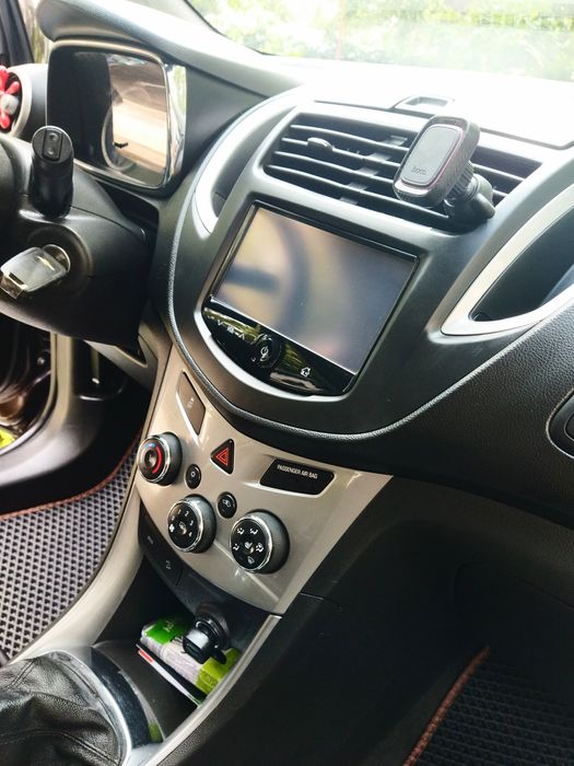 CHEVROLET Tpeker 2014