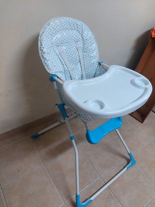 Cadeira de refeições criança