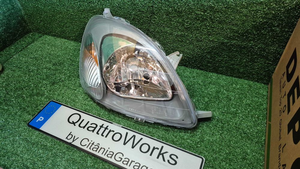 Otica Farol Direito Toyota Yaris P1 1999 a 2003 Ref. 212-11A2R-LD-EM NOVO DEPO