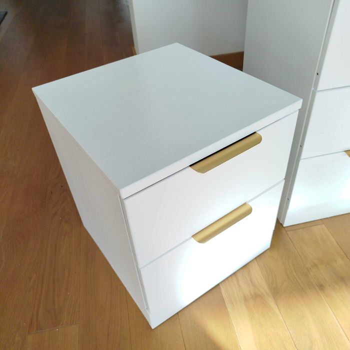 Conjunto de Comoda e 2 mesas de cabeceira