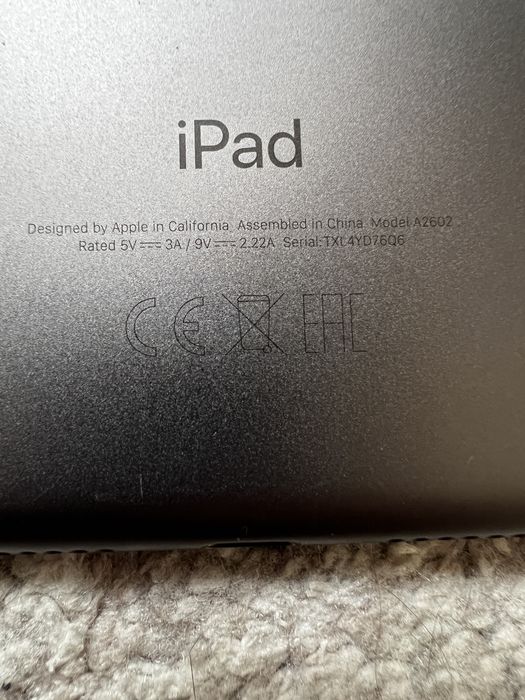 Продам Apple iPad (9-го покоління, 2021) на запчастини
