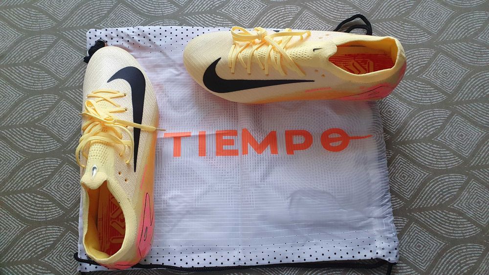 Chuteiras Nike 43