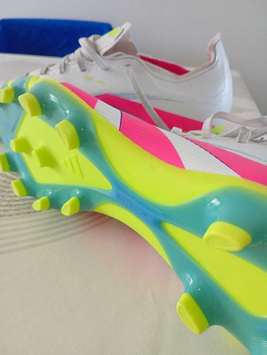Chuteiras Adidas  Predator tam 44,  usadas apenas uma vez