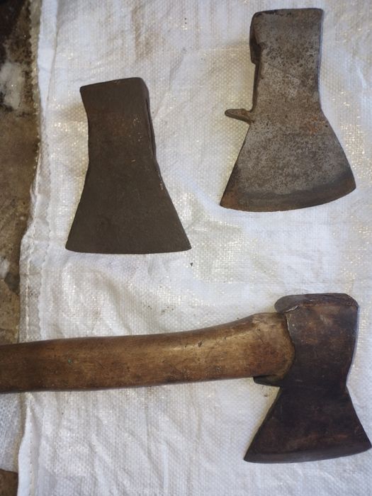 топор у 8, сокира зик ,  коса  , ключ трубный , коса