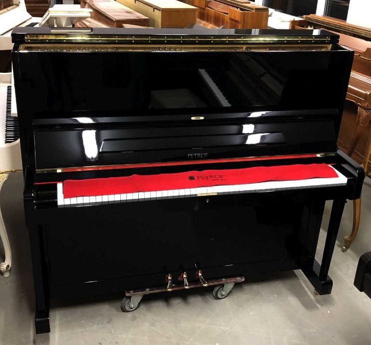 Pianino koncertowe Petrof P125 czarne