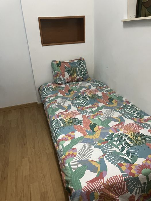 Alugo quarto em Almada/ Laranjeiro