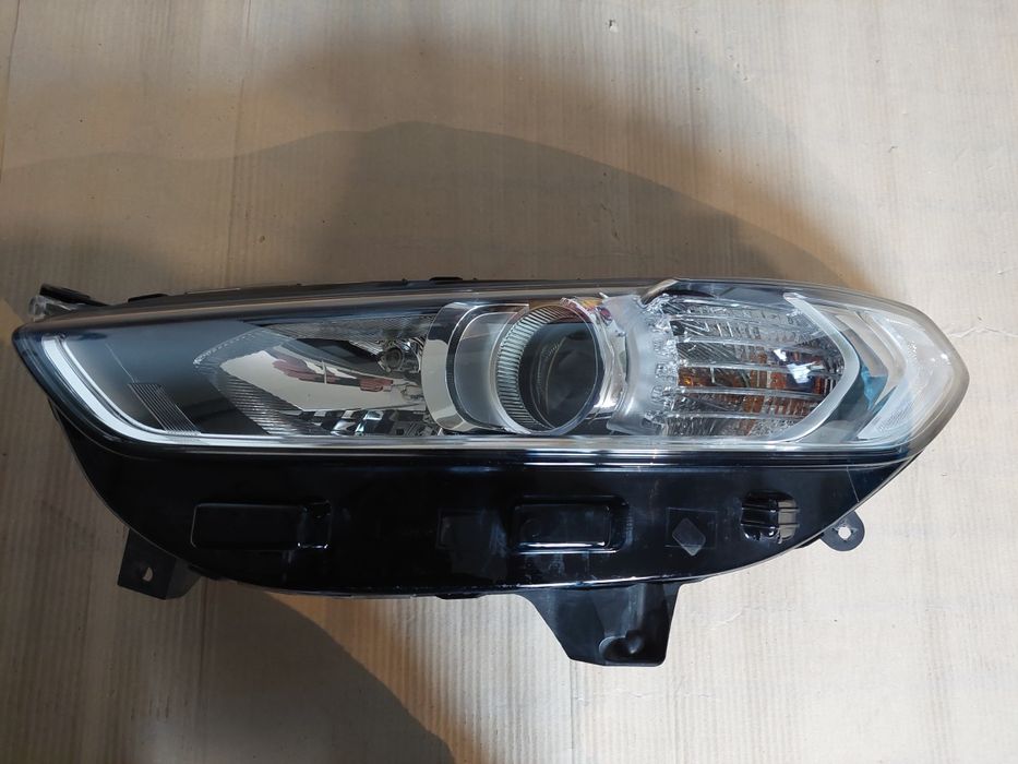 Lampy Ford Mondeo Mk5