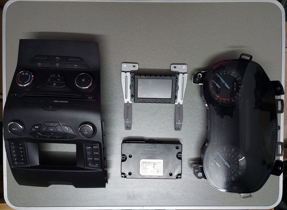 Приборная панель Магнитола Климат панель  Ford Edge