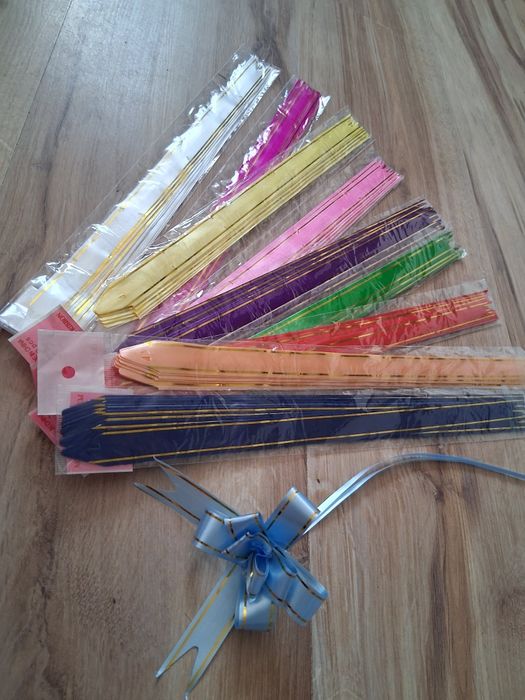 100 szt. kokardek