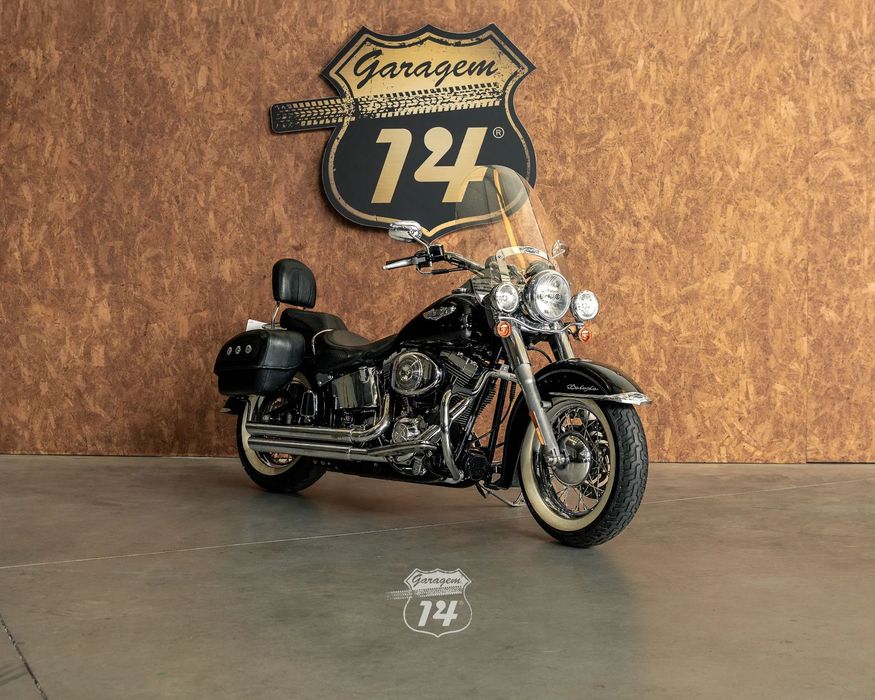 Harley-Davidson FLST  Softail Deluxe