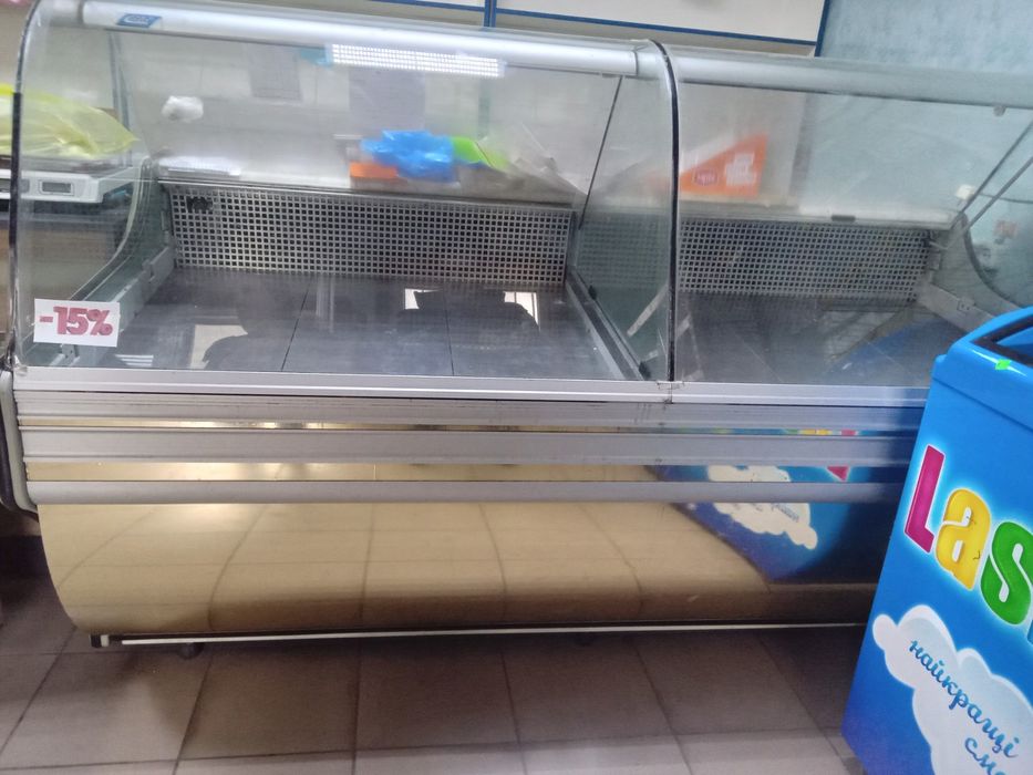Вітрина холодильна