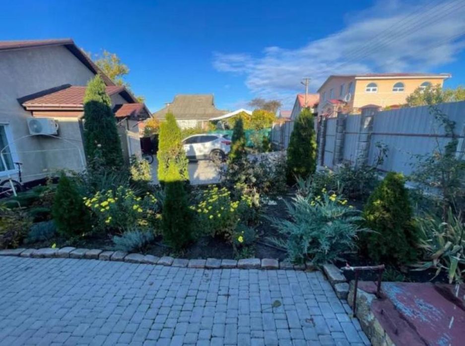 Продаю будинок у с. Нерубайське (215-617)