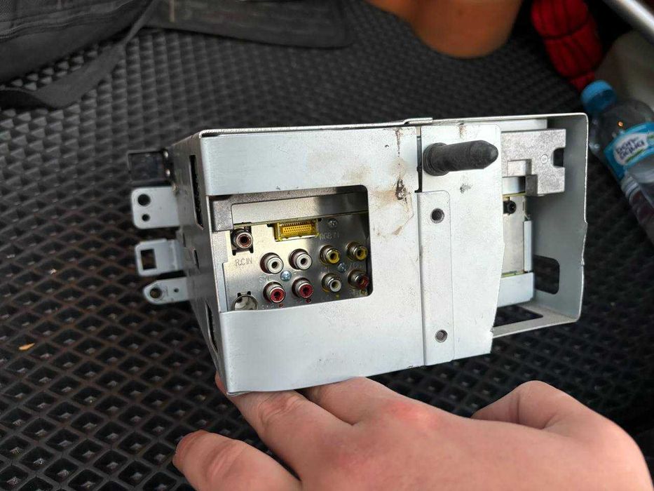 Автомагнітола Pioneer AVH-2300DVD