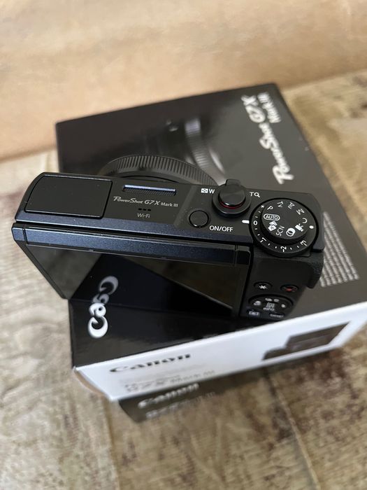 Трендова Цифрова камера/Canon PowerShot G7X Mark III black