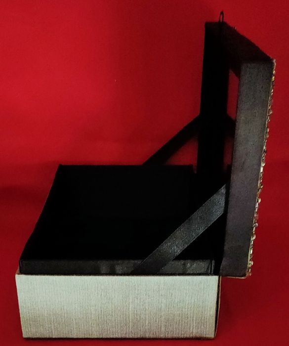 Guarda Jóias Rectangular com Espelho