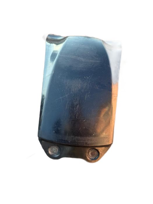 plastik srodkowy Suzuki LTA 700 / 750 Kingquad oslona zaslepka