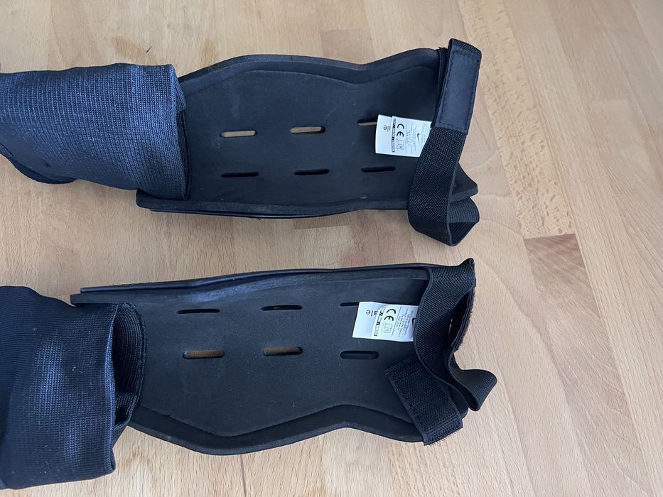 Caneleiras Nike T90 Charge - Adulto (com proteção tornozelo)