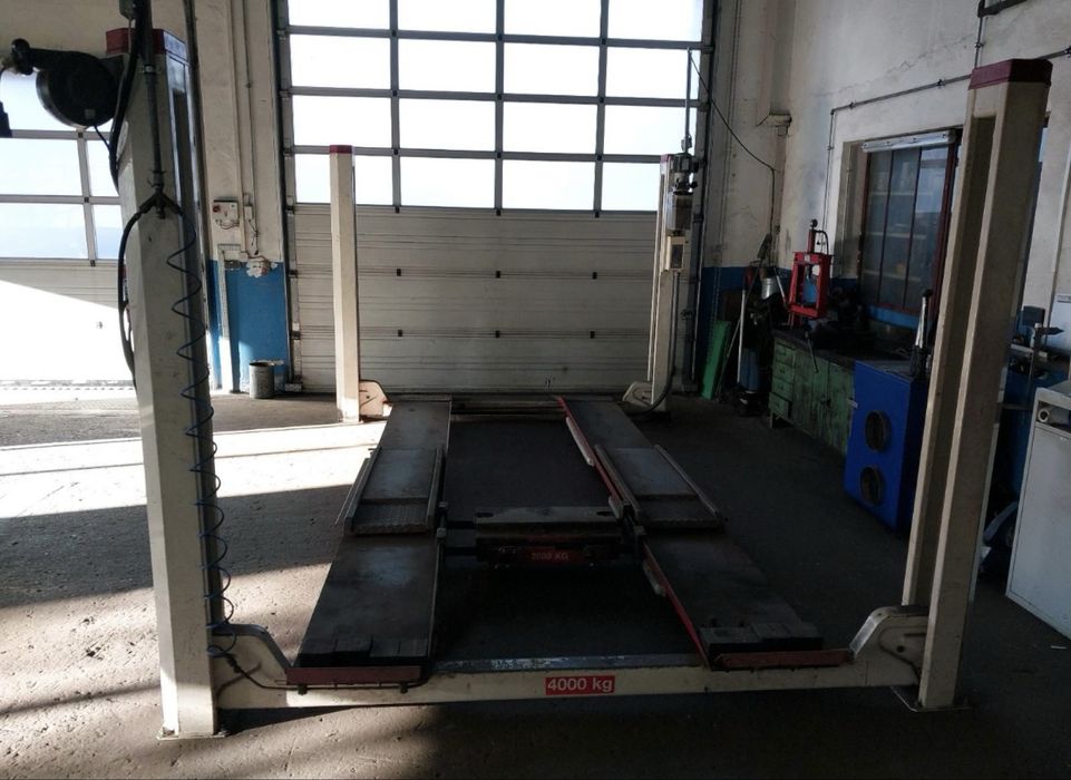 Podnosnik cztero kolumnowy 2500kg