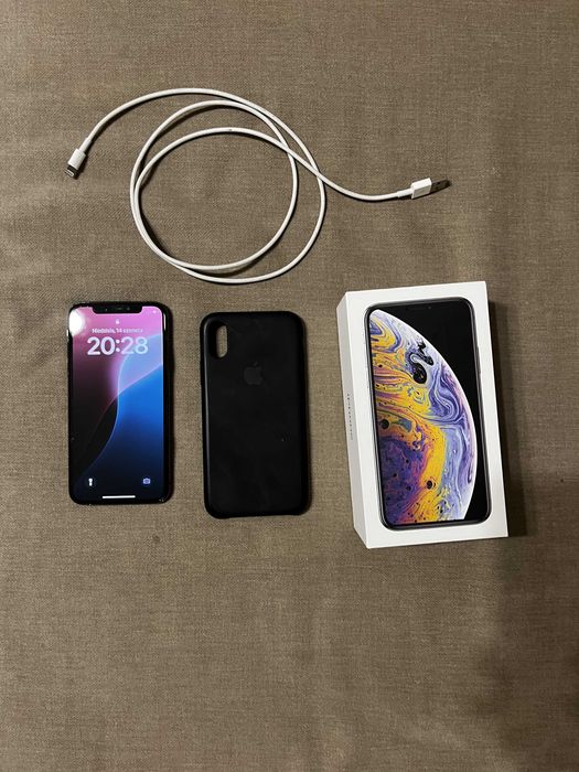 Iphone XS 64GB czarny gratis etui, kabel